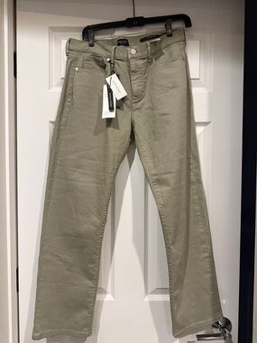 Banana Republic Girlfriend Jeans in Olive 29L Girlfriend with tags